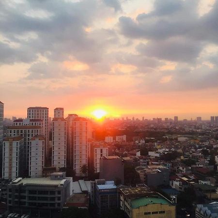 Ronz Deca Hills Aparthotel Mandaluyong Exterior photo